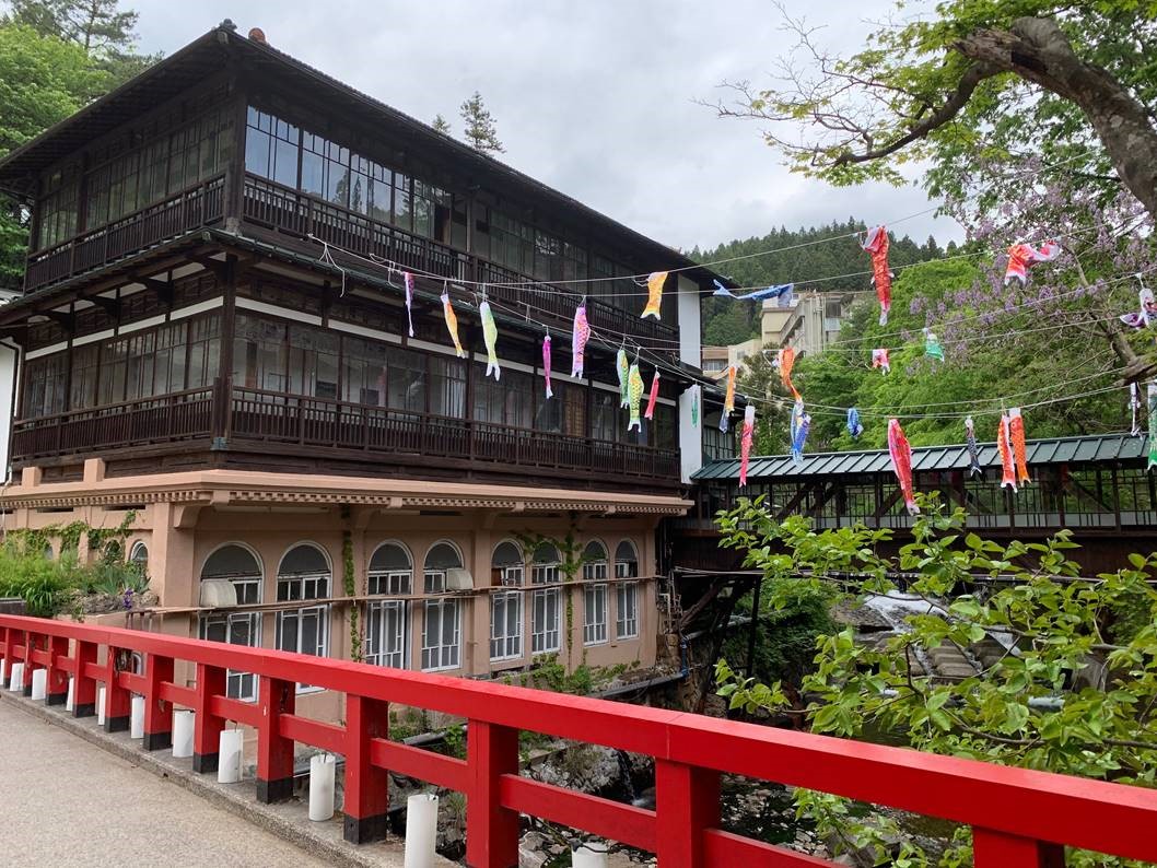 四万湖カヌーツアー|東京の幸活・不動産投資・資産形成なら株式会社ライフラリ